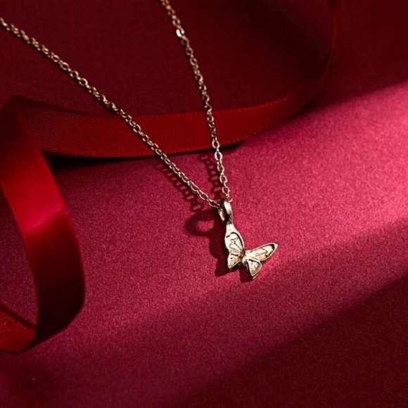⚡️2 for $15 “Beautiful” Butterfly Gold Necklace - Picture 4 of 6